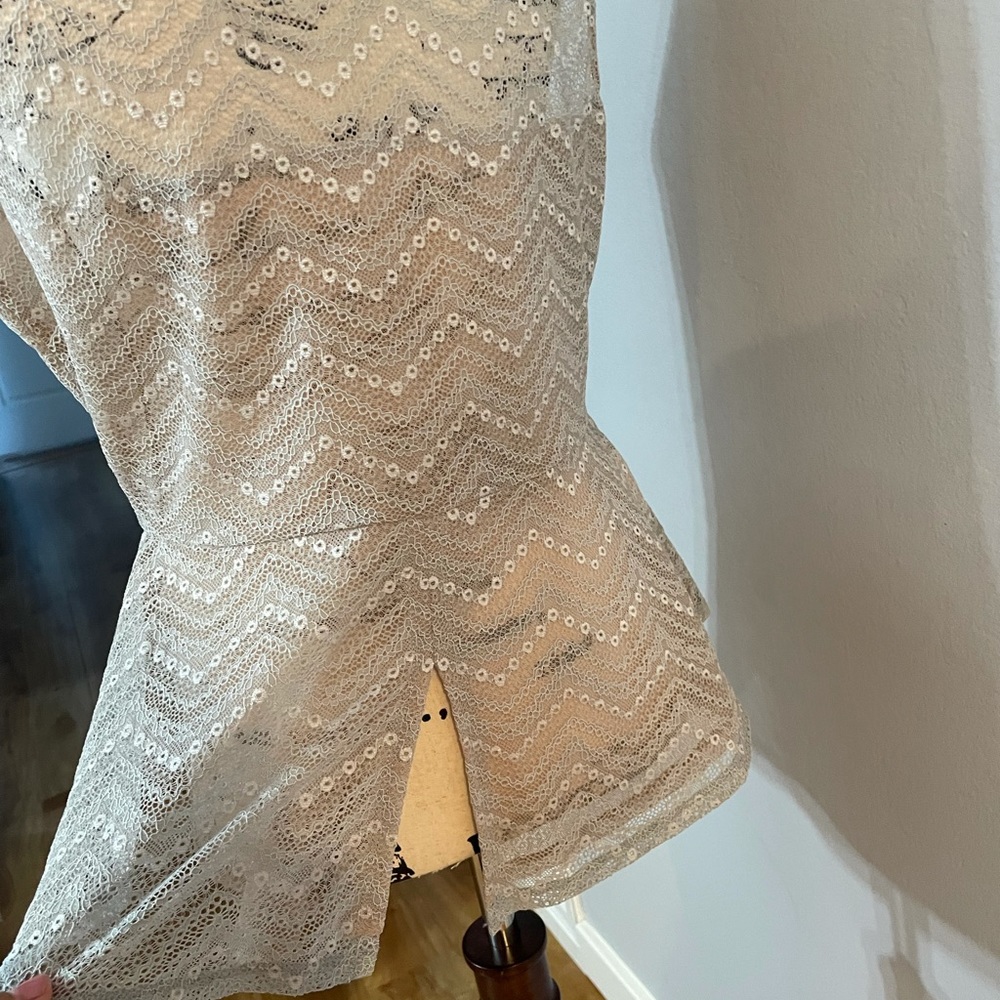 BCBG top - Picture 4 of 6